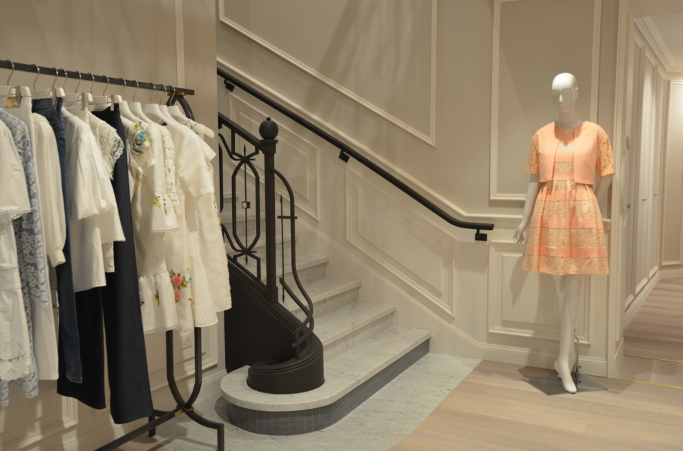 Escalier droit boutique sur mesure paris