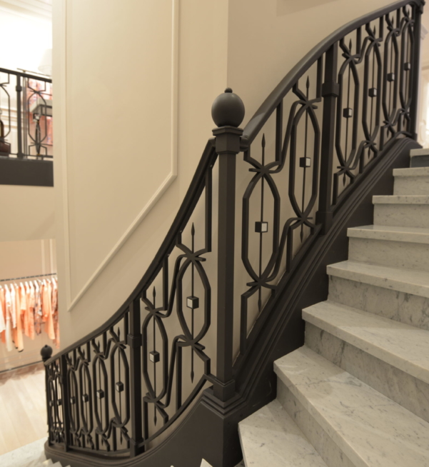 escalier droit metal bois marbre