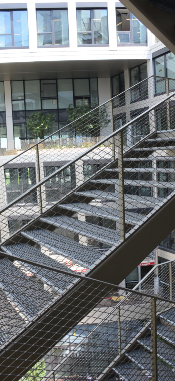 escalier chambard industriel revisité escalier sur mesure acier Docks Saint Ouen
