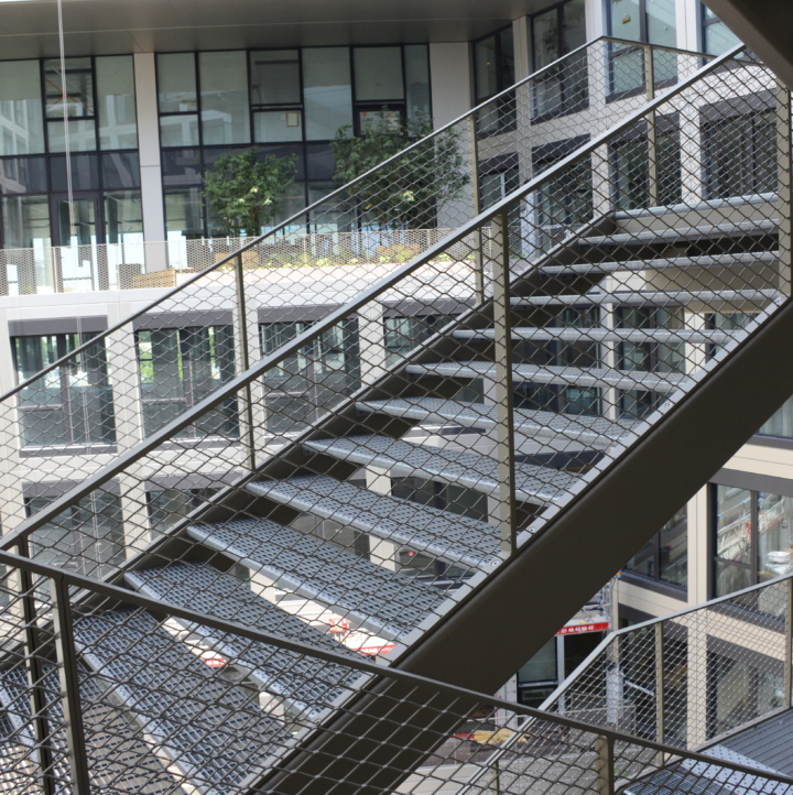 escalier chambard industriel revisité escalier sur mesure acier Docks Saint Ouen