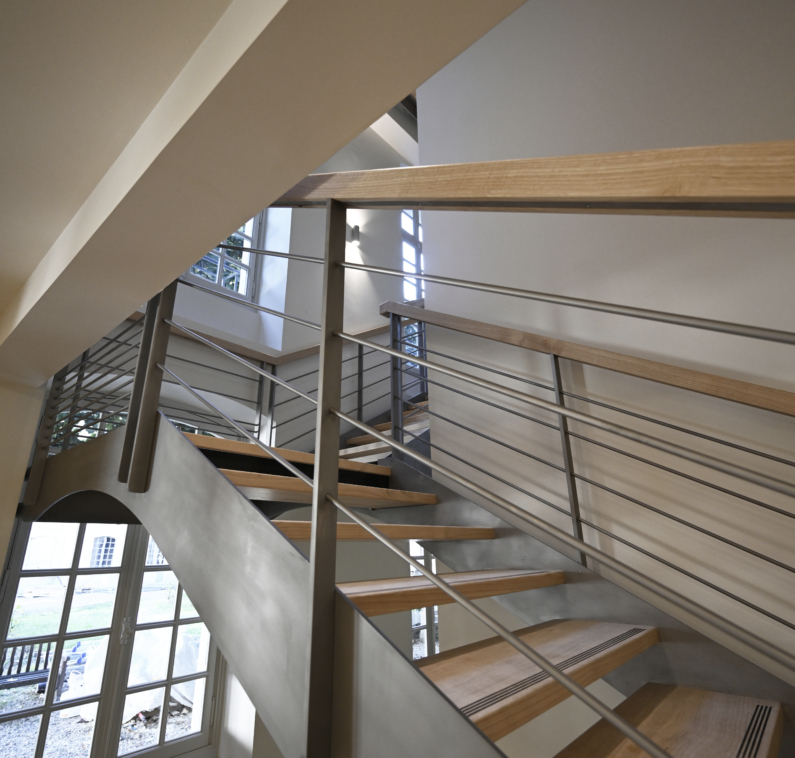 escalier droit des archives nationales en inox et bois massif escalier sur mesure