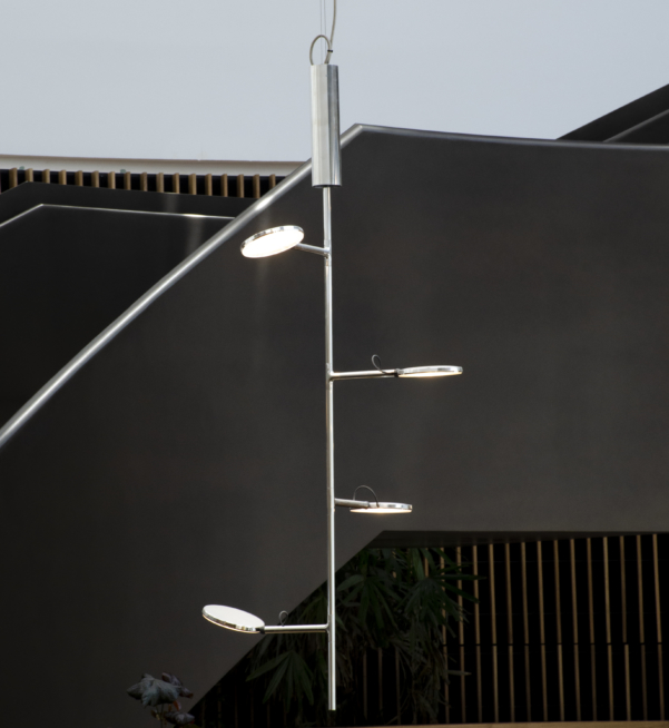 luminaire garde-corps bronze vinci escalier monumental sur mesure